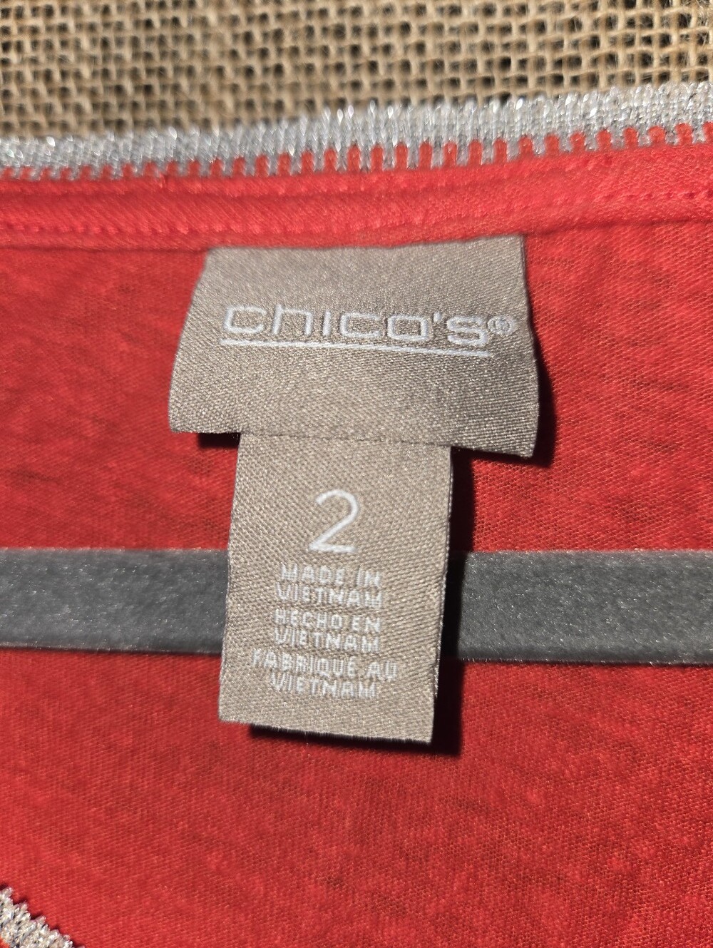 Women's Chicos Linen Blend Red With Gold Trim V Neck Short Sleeve Top Size 2 - Picture 5 of 9